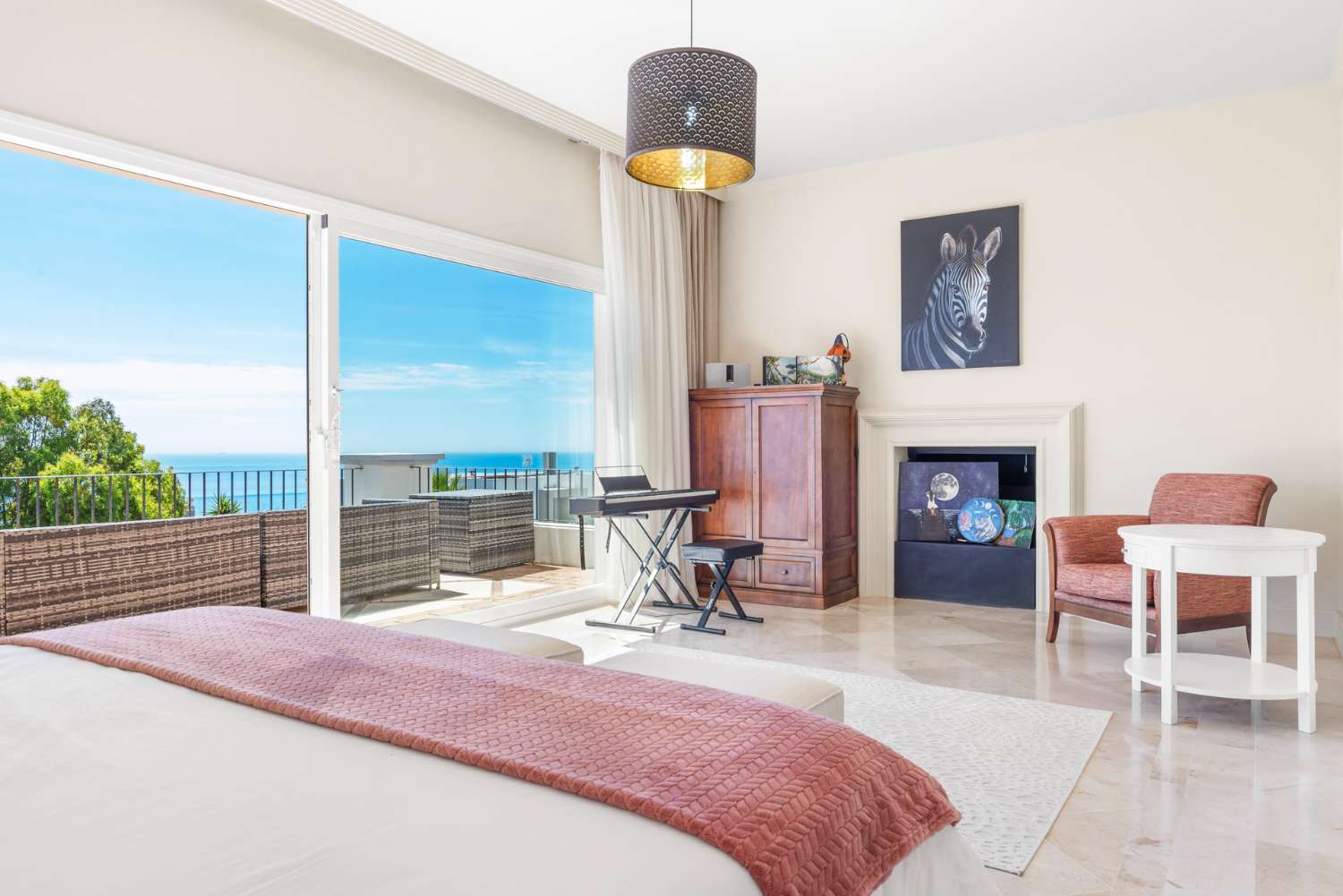 Una hermosa villa de 4 habitaciones en La Paloma, entre Sotogrande y La Duquesa.