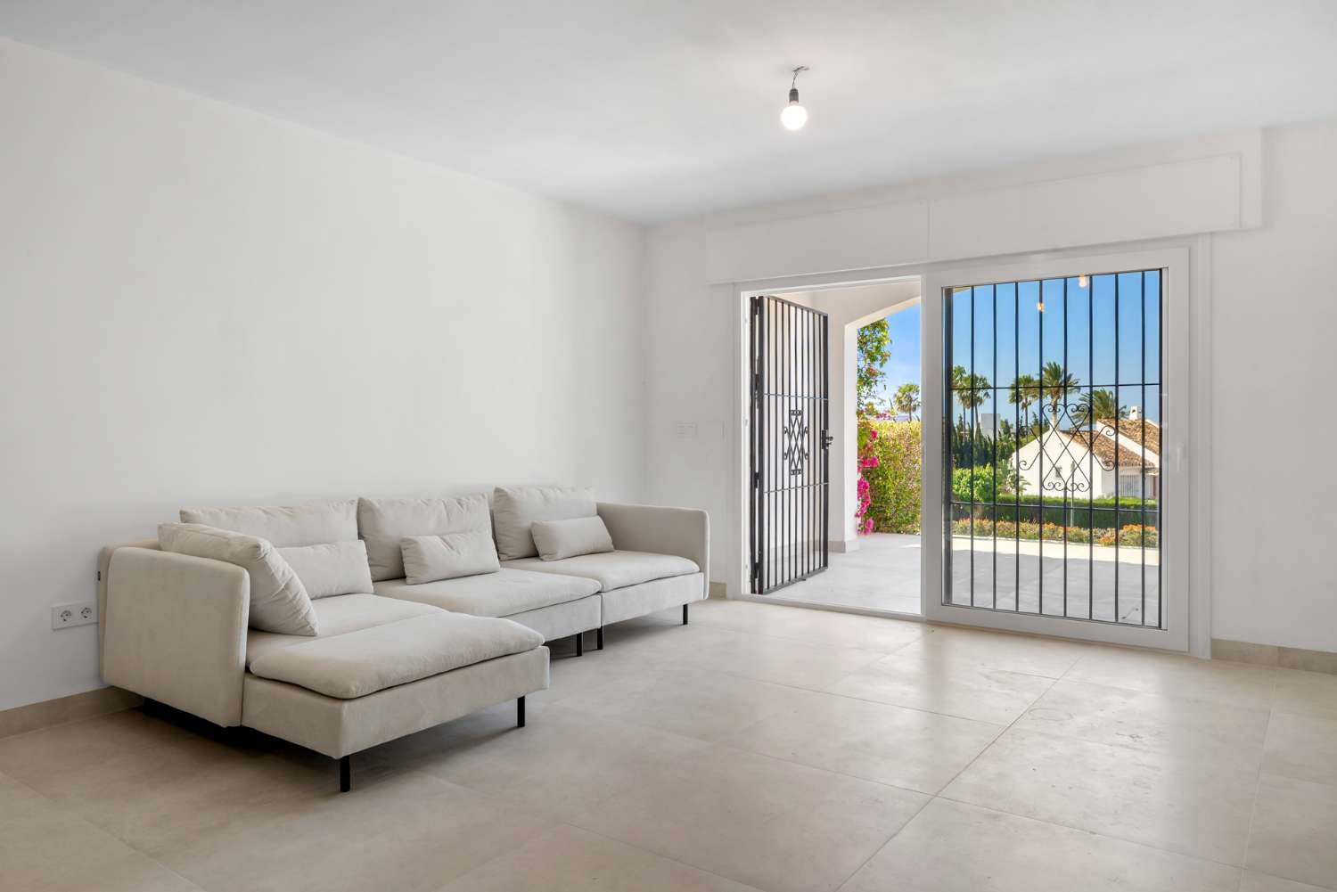 Apartamento en venta en Nueva Andalucía (Marbella)