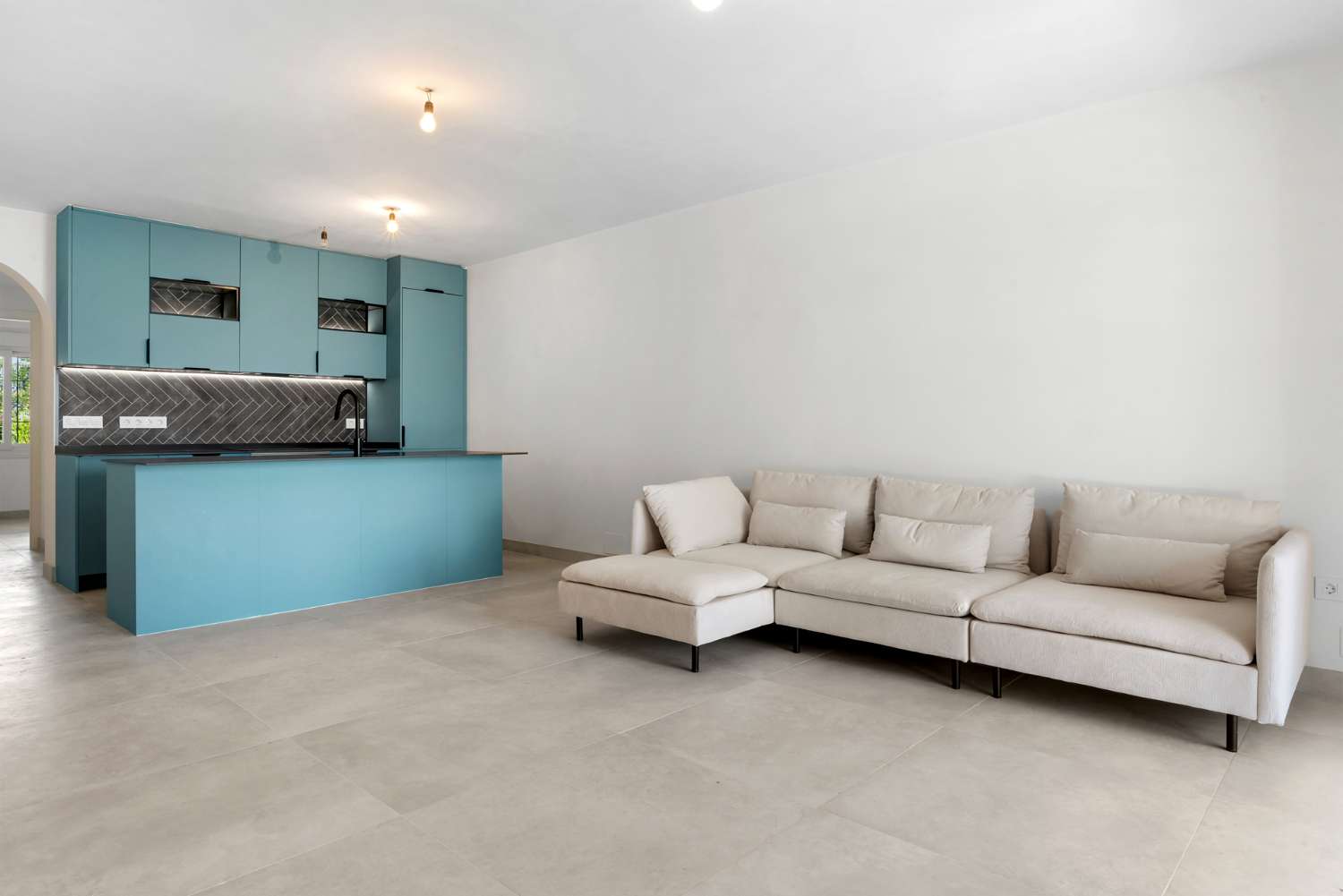 Apartamento en venta en Nueva Andalucía (Marbella)