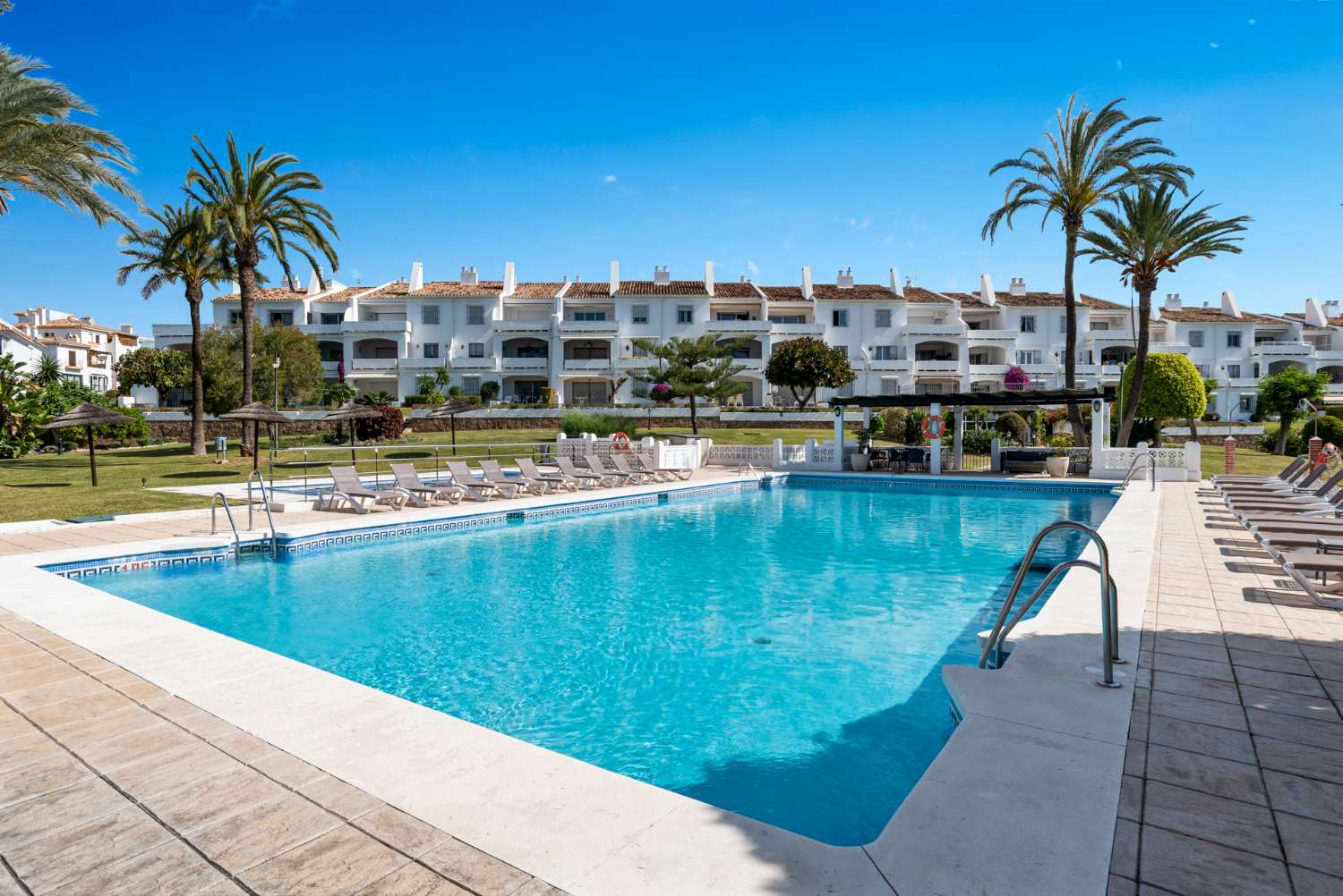 Apartamento en venta en Nueva Andalucía (Marbella)