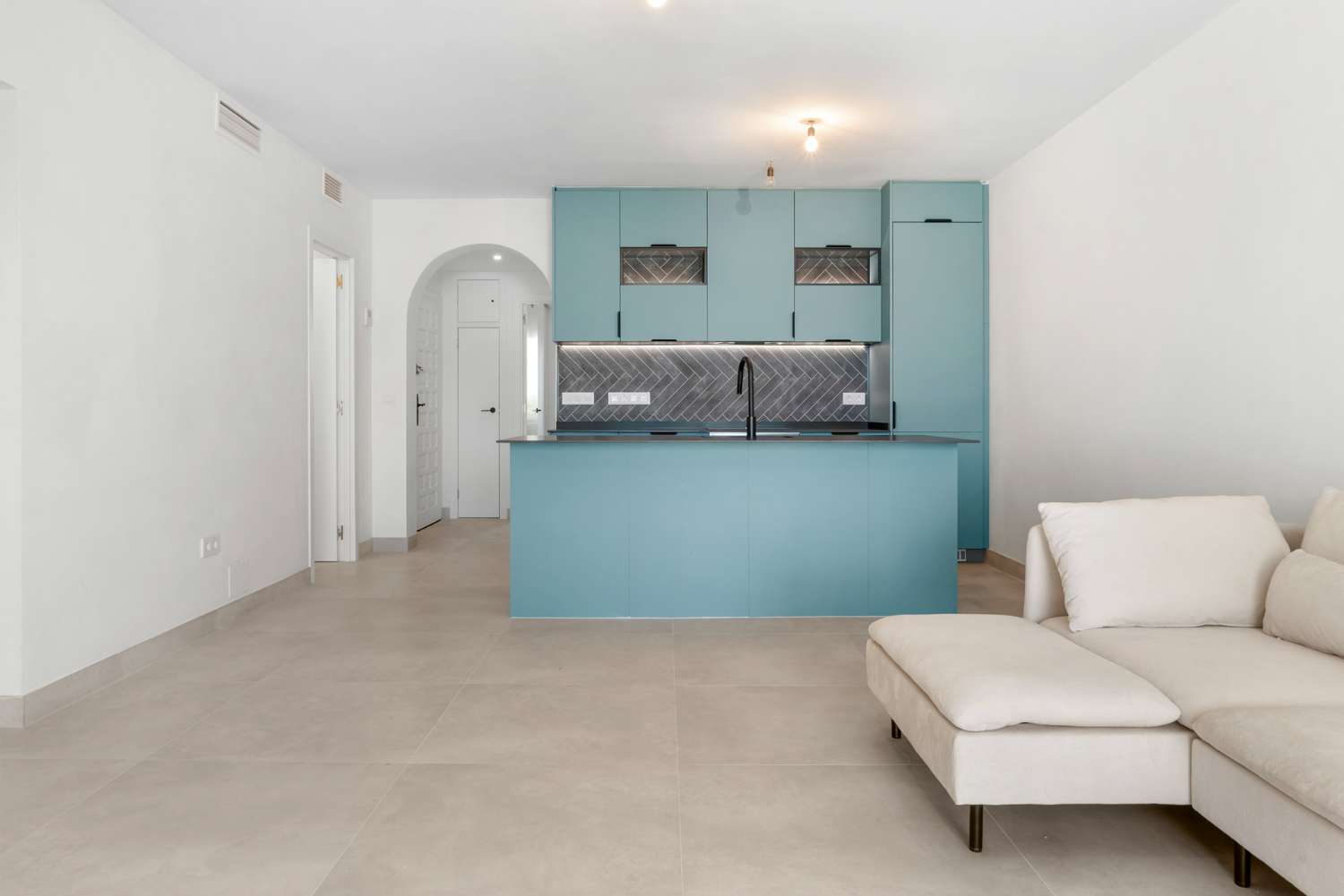 Apartamento en venta en Nueva Andalucía (Marbella)