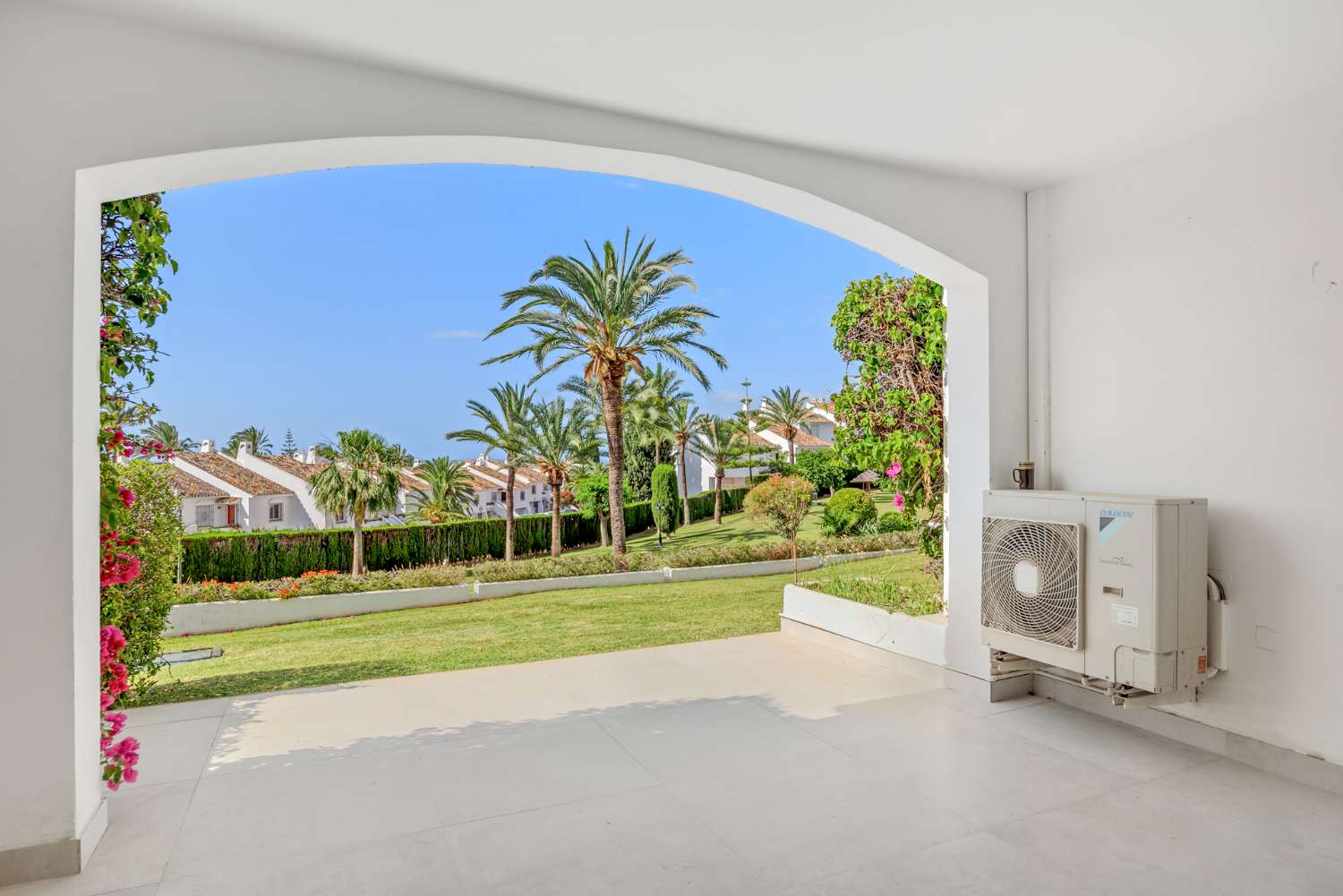 Apartamento en venta en Nueva Andalucía (Marbella)