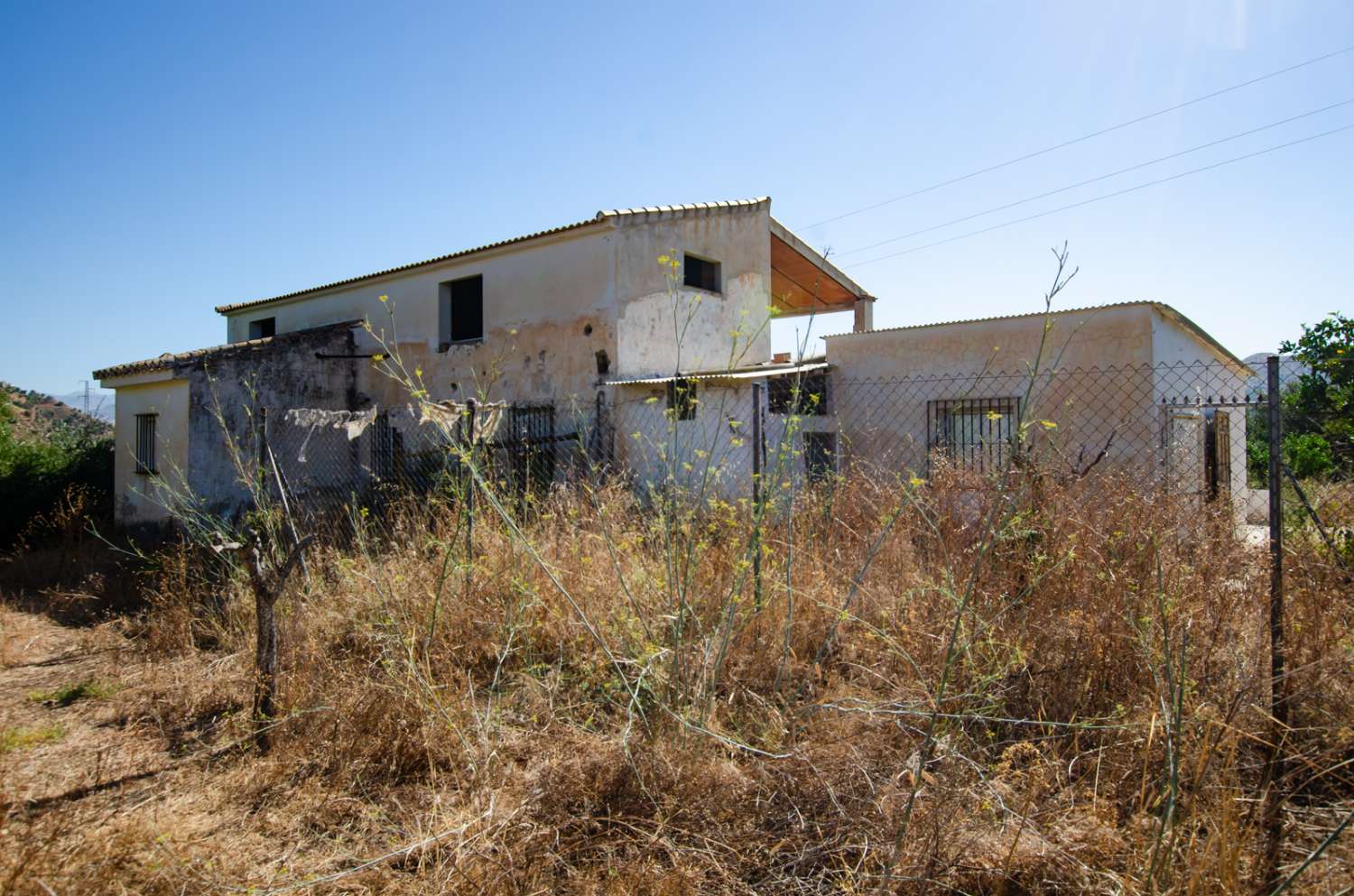 Parcela con vivienda y pozo legalizado en Álora