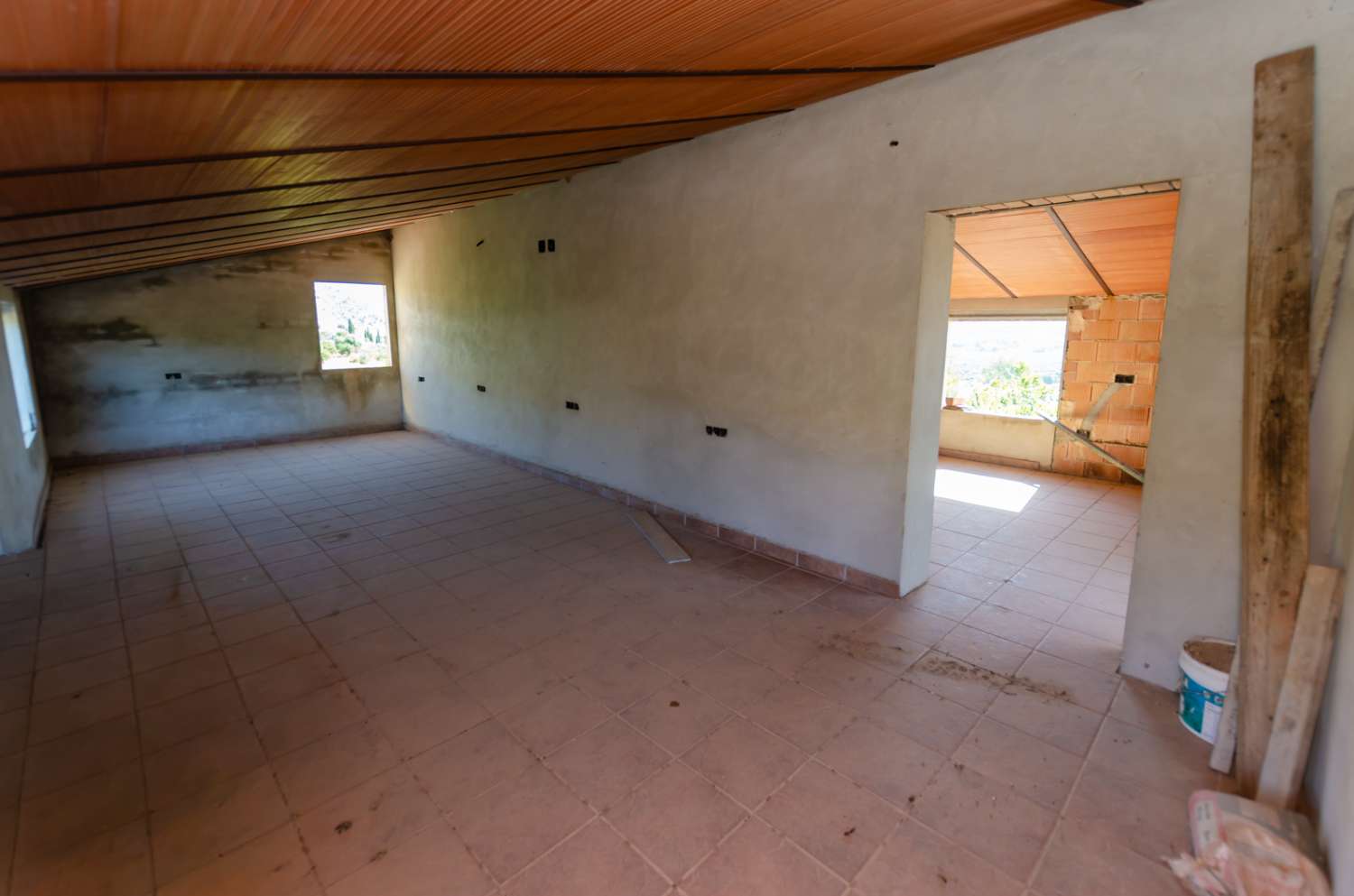 Parcela con vivienda y pozo legalizado en Álora
