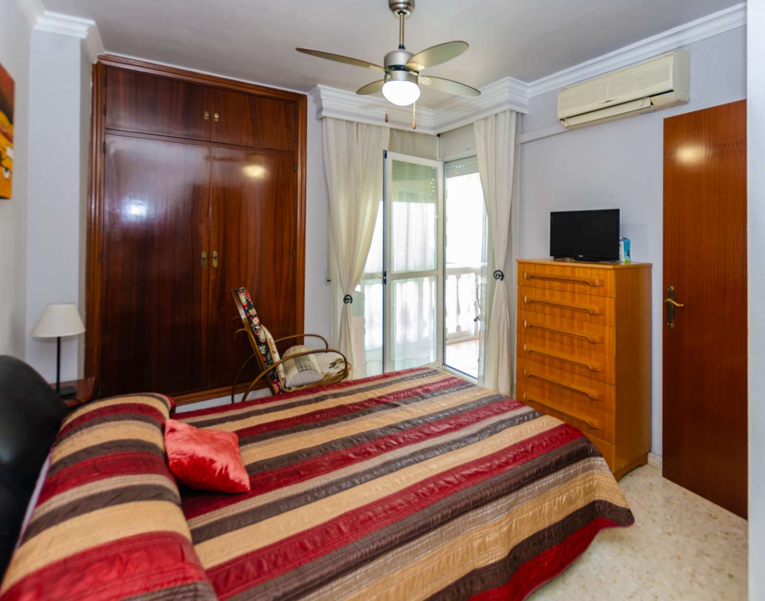 ÁTICO DE 4 DORMITORIOS CON TERRAZA Y SOLÁRIUM PRIVATIVO DE CASI 100 m² EN CORTIJO ALTO