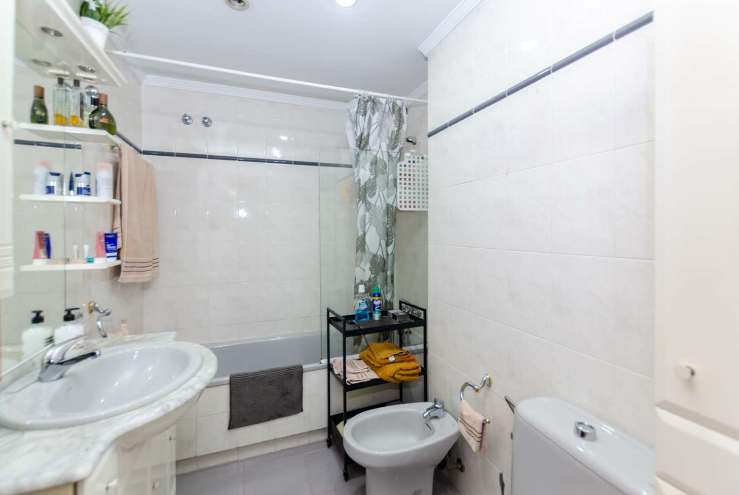 ÁTICO DE 4 DORMITORIOS CON TERRAZA Y SOLÁRIUM PRIVATIVO DE CASI 100 m² EN CORTIJO ALTO